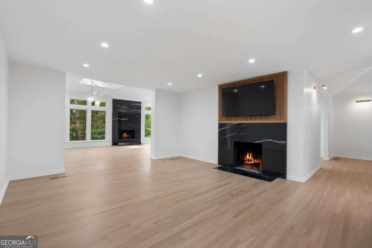 366 Blackland Road NW