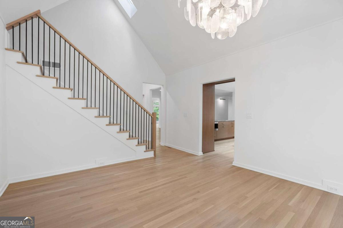 366 Blackland Road NW