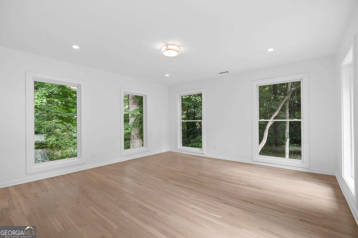 366 Blackland Road NW