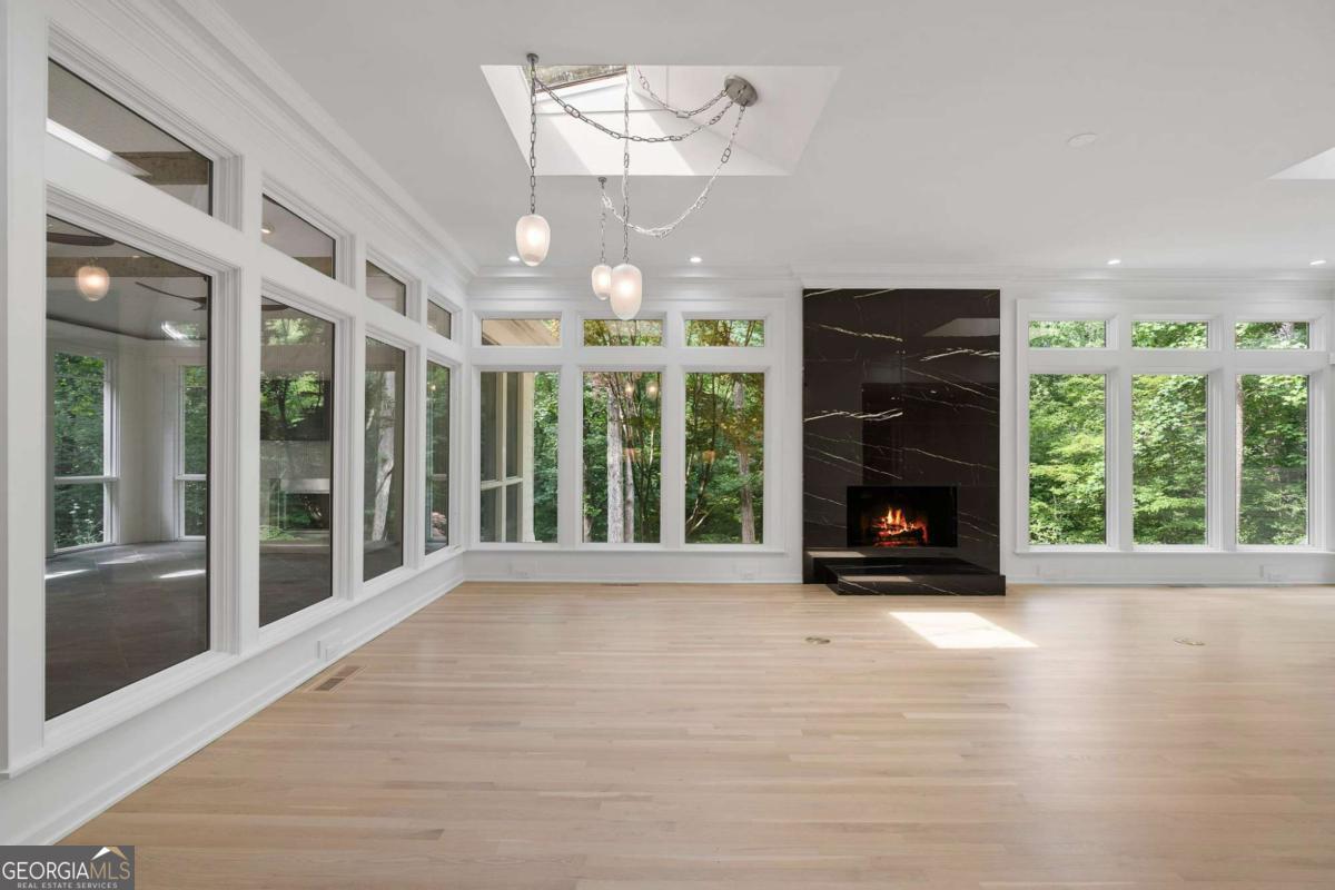 366 Blackland Road NW