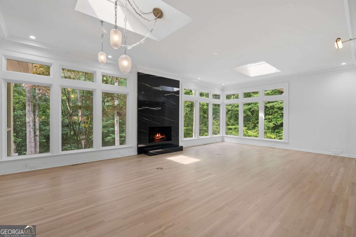 366 Blackland Road NW