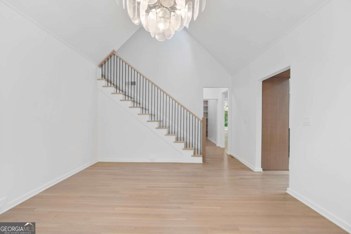 366 Blackland Road NW