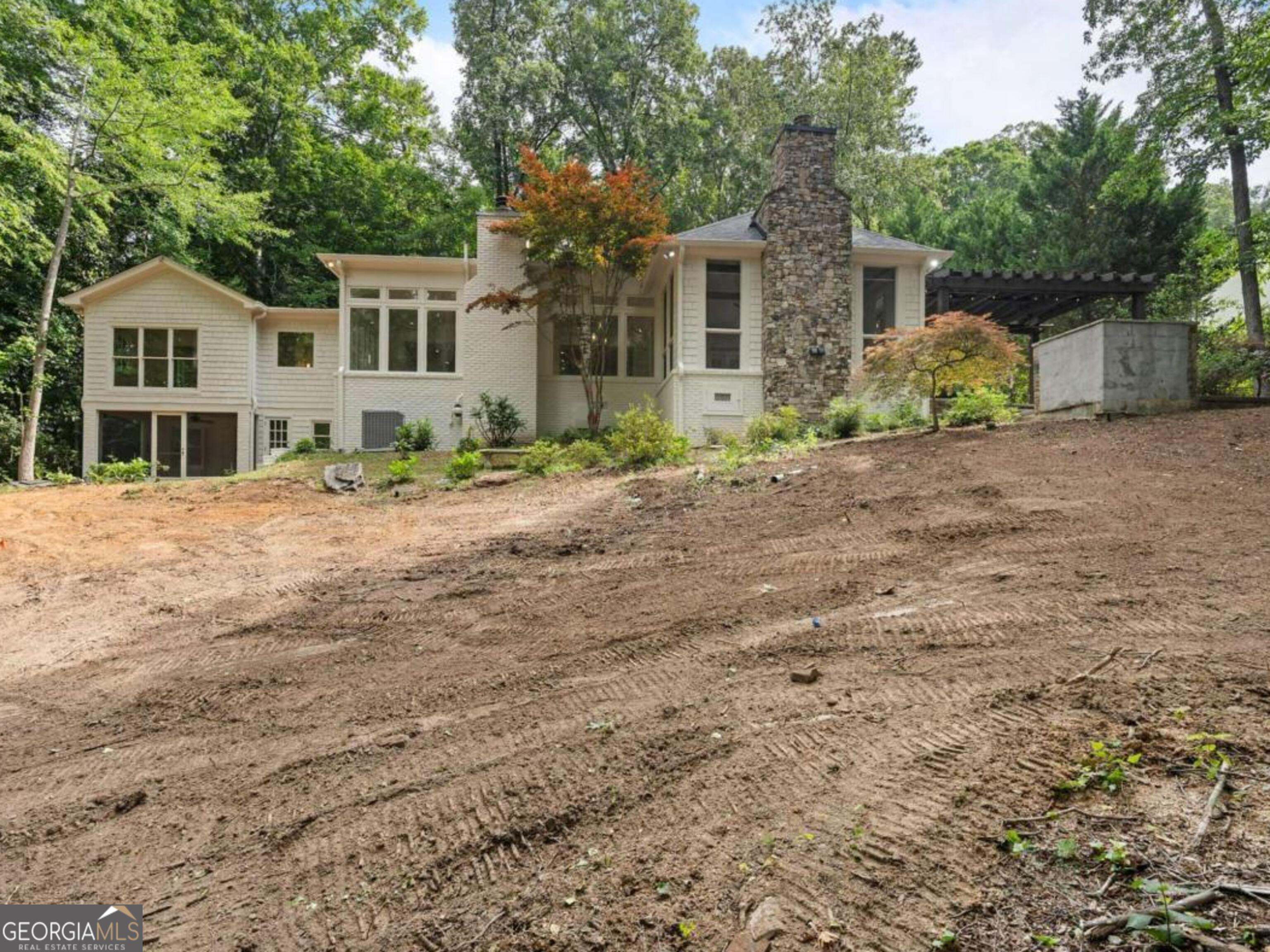 366 Blackland Road NW