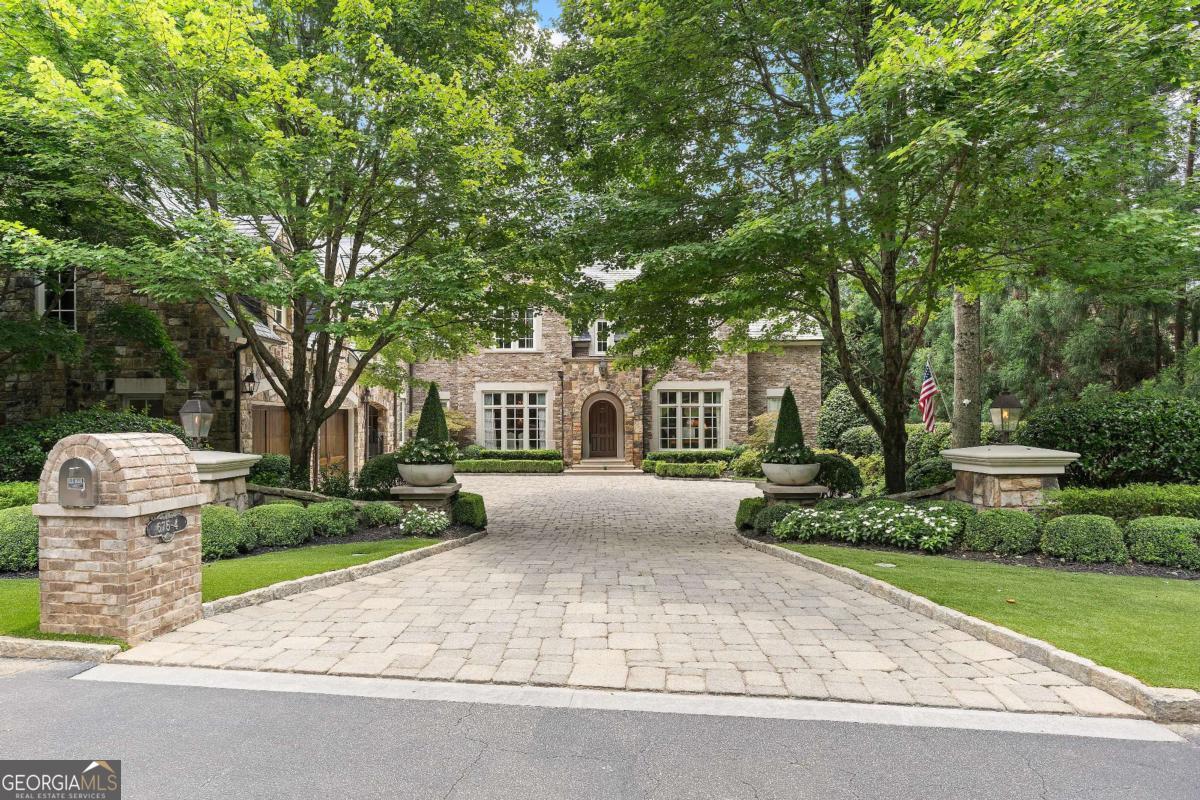 675 W Paces Ferry, #4 Road NW