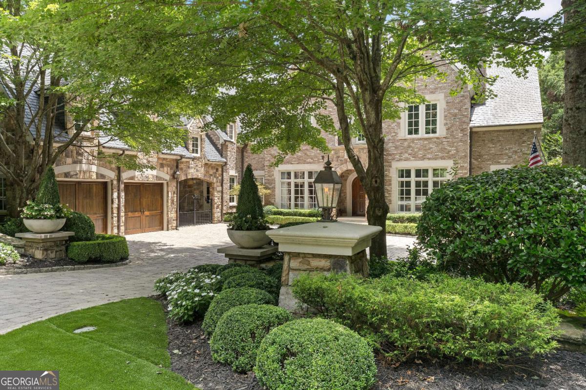 675 W Paces Ferry, #4 Road NW