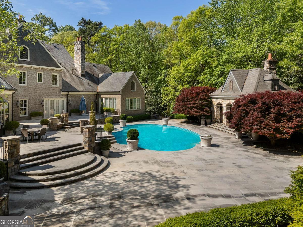 3685 Paces Ferry Road NW
