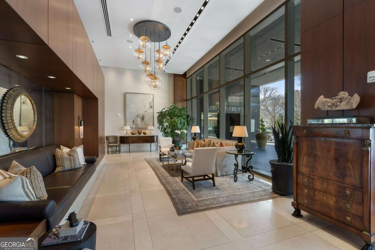 3630 Peachtree Road NE # 2204