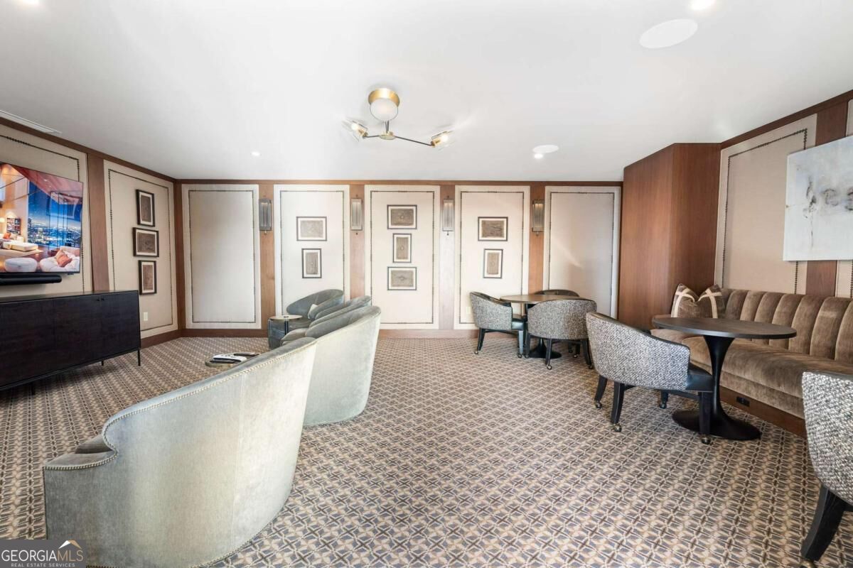 3630 Peachtree Road NE # 2204