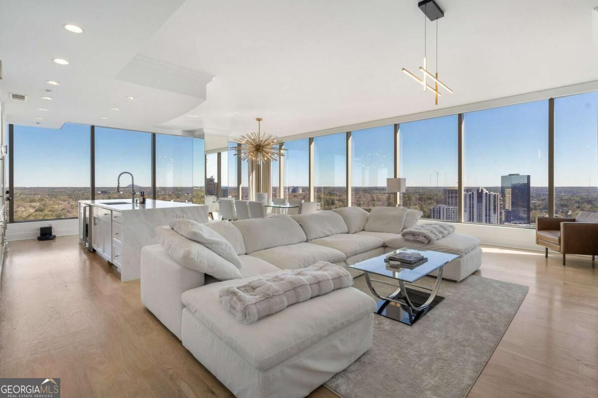 3630 Peachtree Road NE # 2204