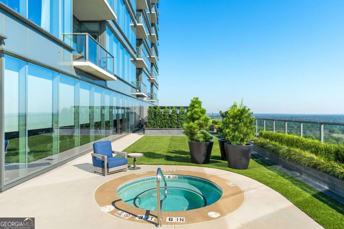 3630 Peachtree Road NE # 2204