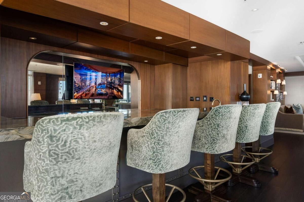 3630 Peachtree Road NE # 2204