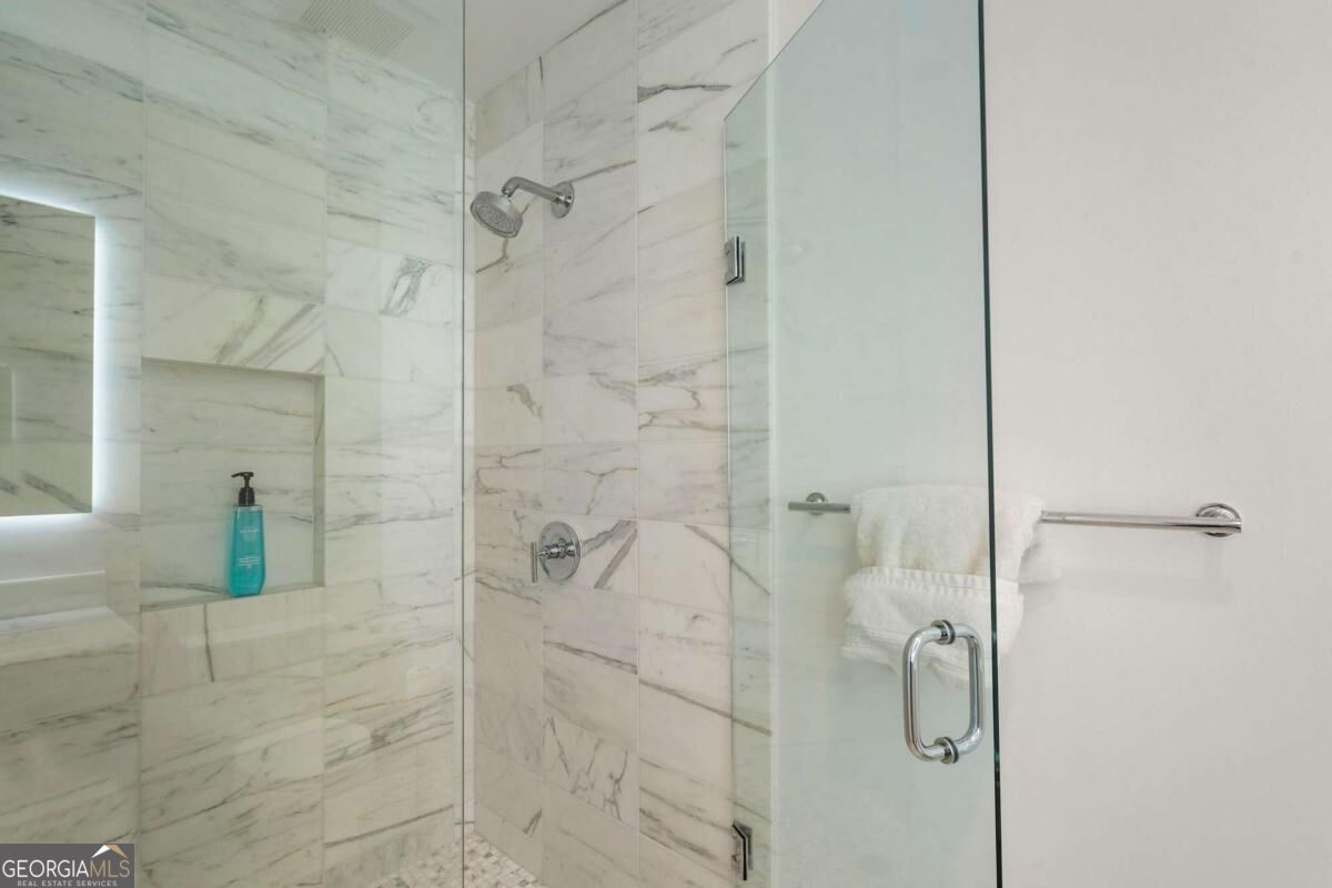 3630 Peachtree Road NE # 2204