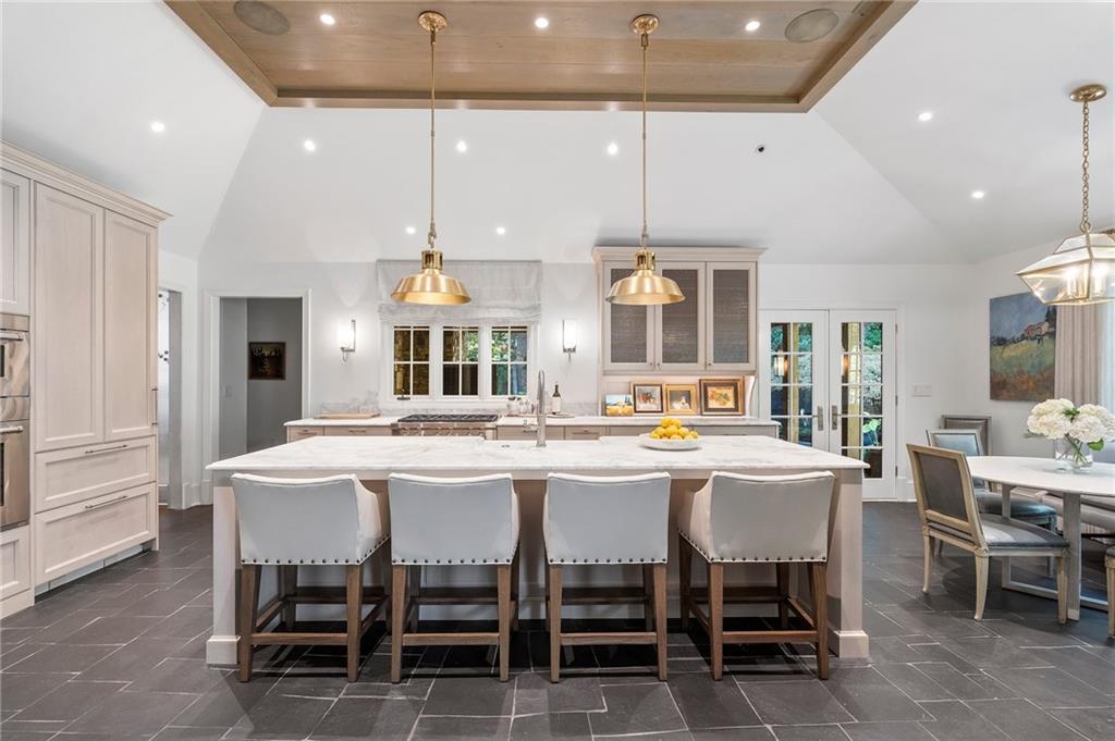 5595 Cross Gate Drive