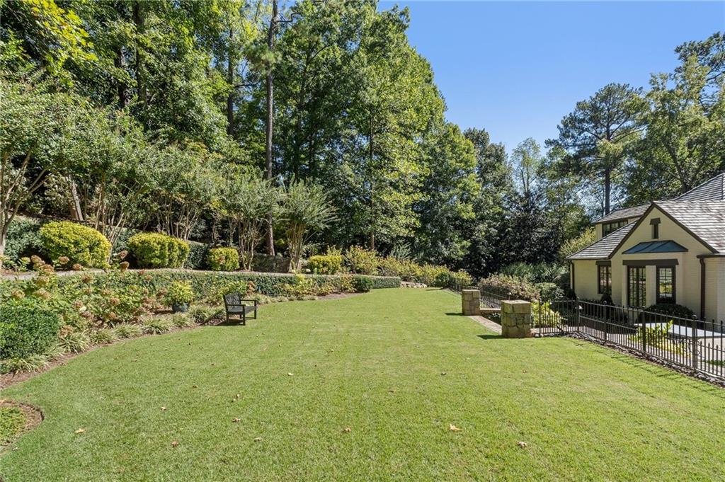 5595 Cross Gate Drive
