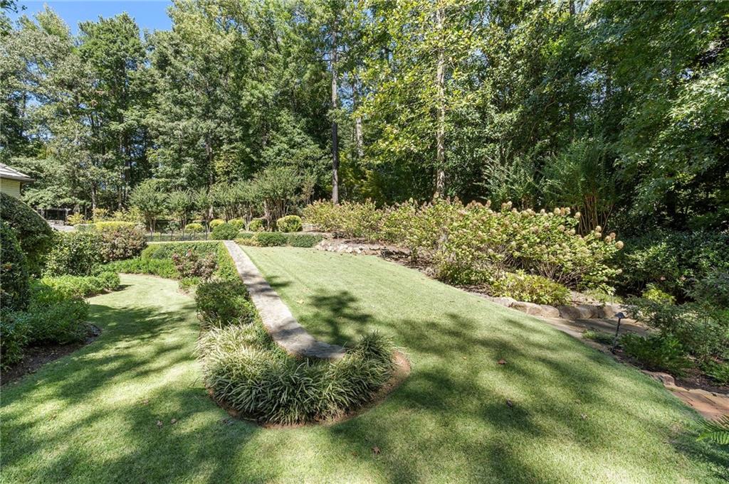 5595 Cross Gate Drive
