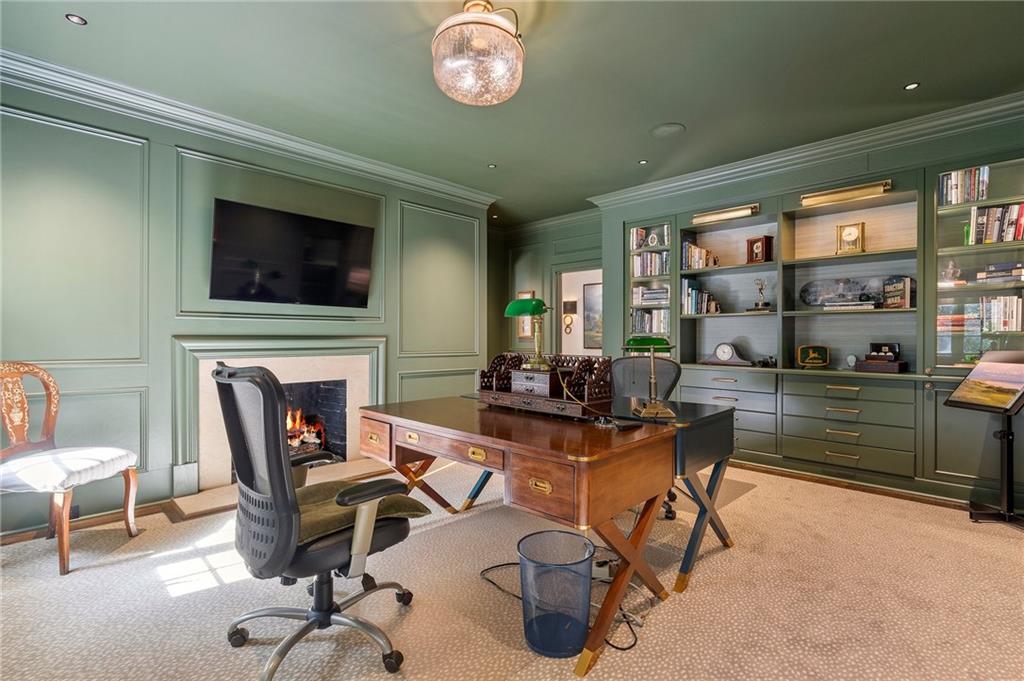 5595 Cross Gate Drive