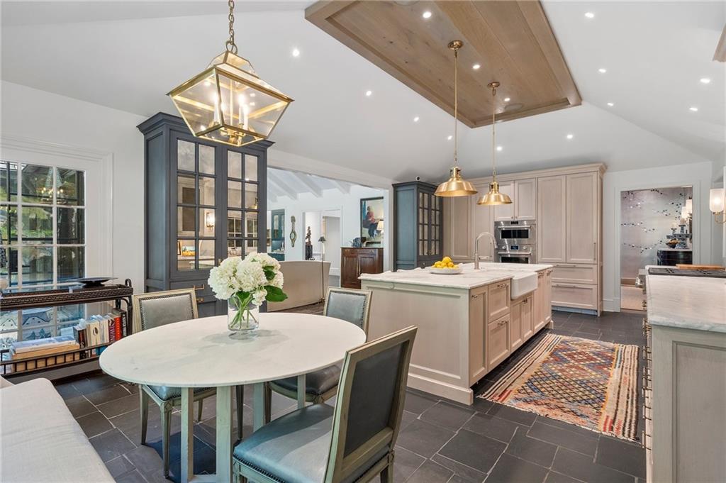 5595 Cross Gate Drive