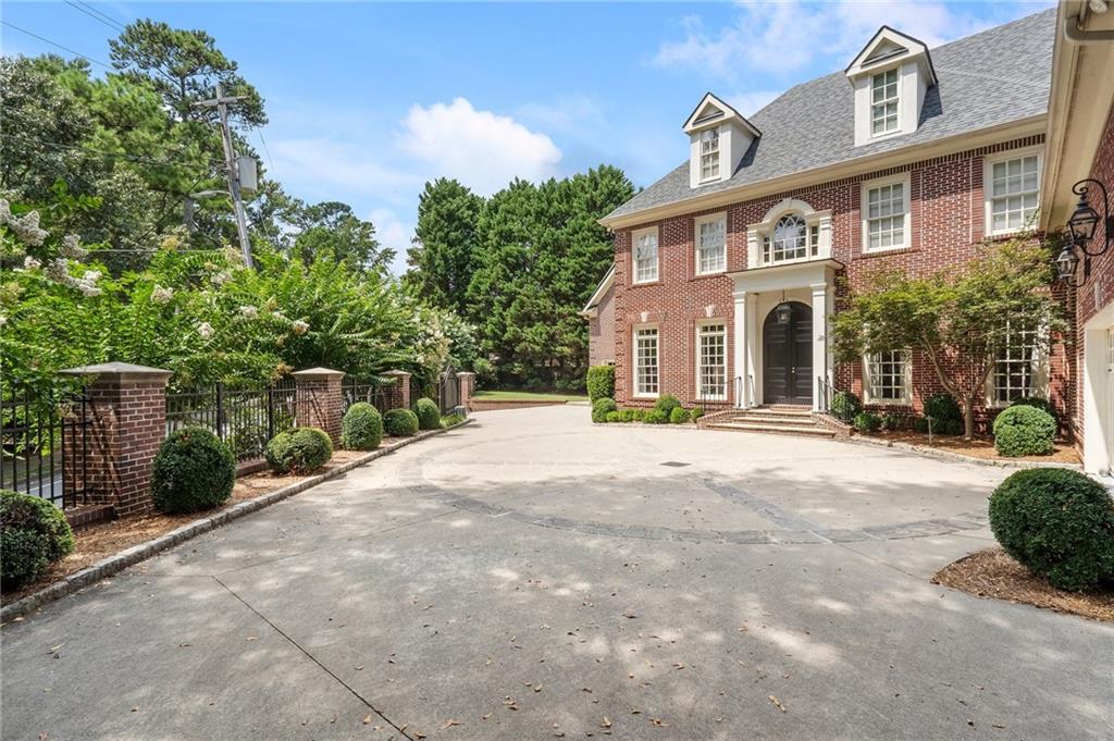 1446 W Wesley Road NW