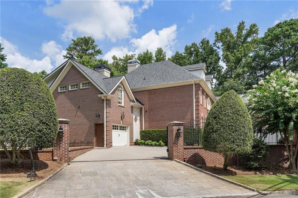 1446 W Wesley Road NW