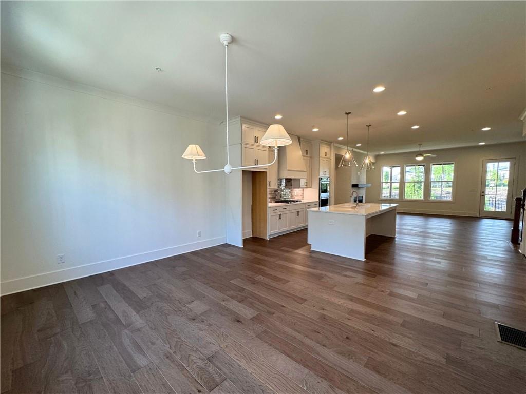 415 Chiswick Circle Unit 23