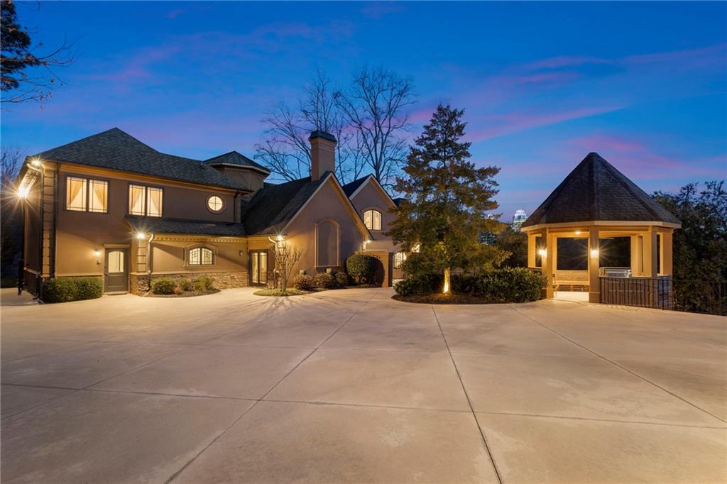 790 Glenairy Drive