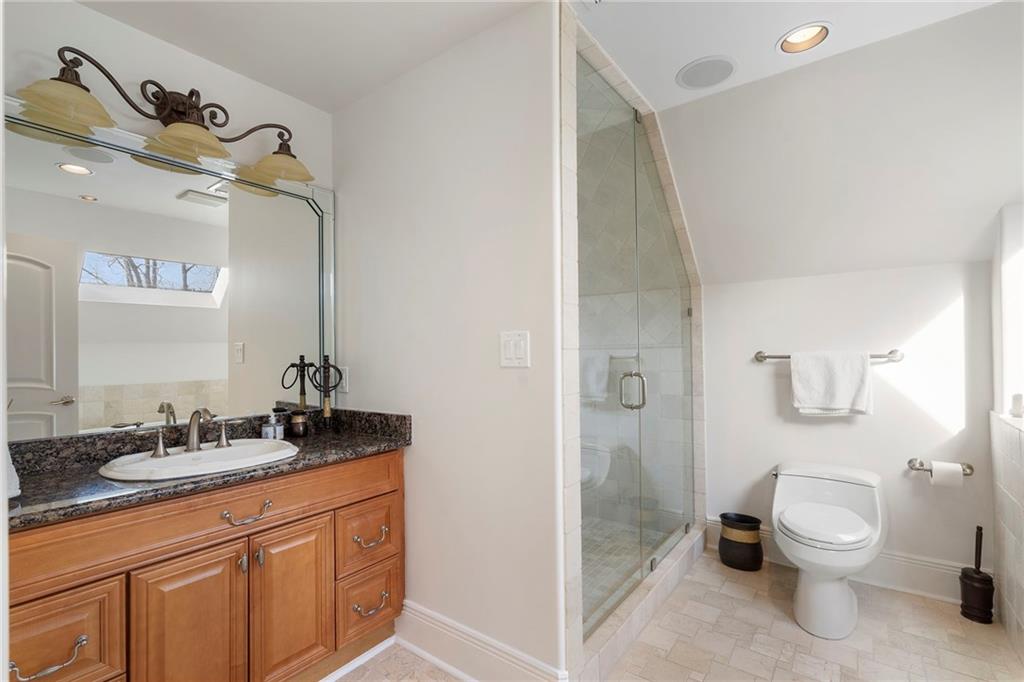 790 Glenairy Drive