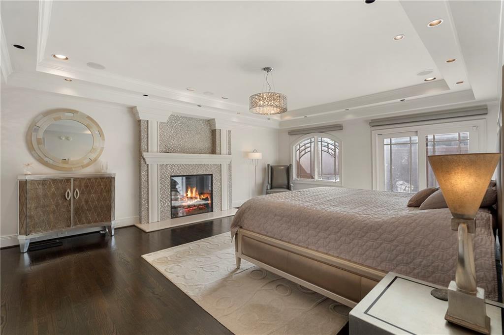790 Glenairy Drive