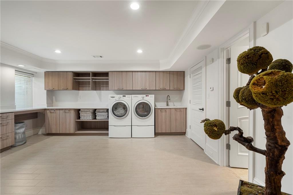 790 Glenairy Drive