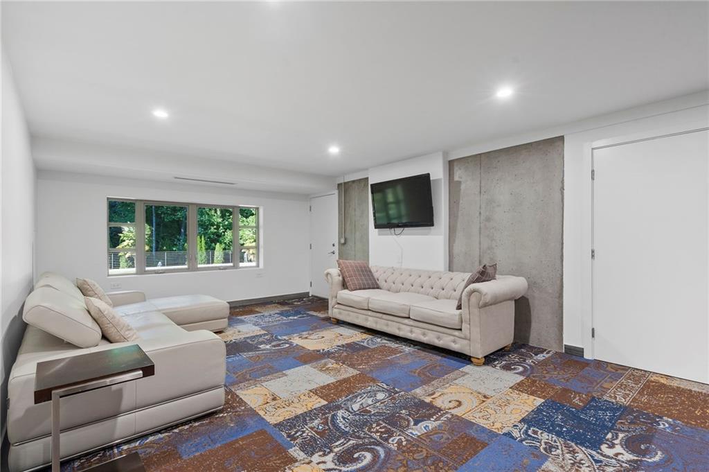 754 Burke Road NE