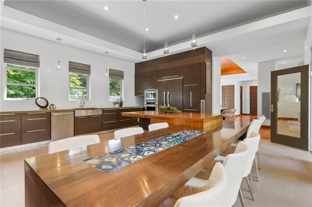 754 Burke Road NE