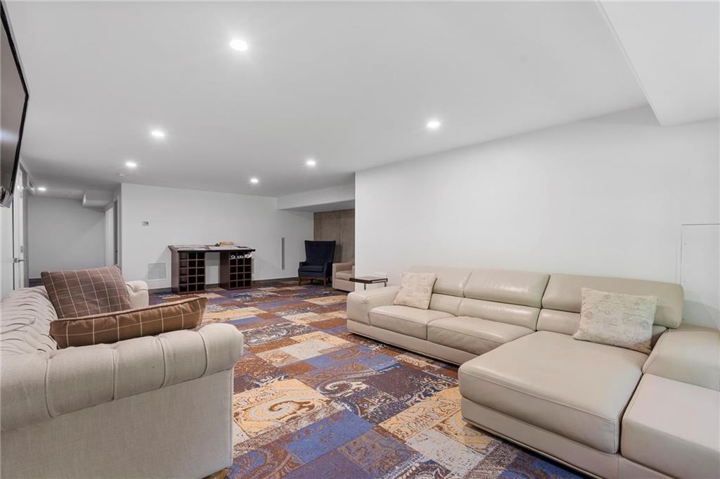 754 Burke Road NE