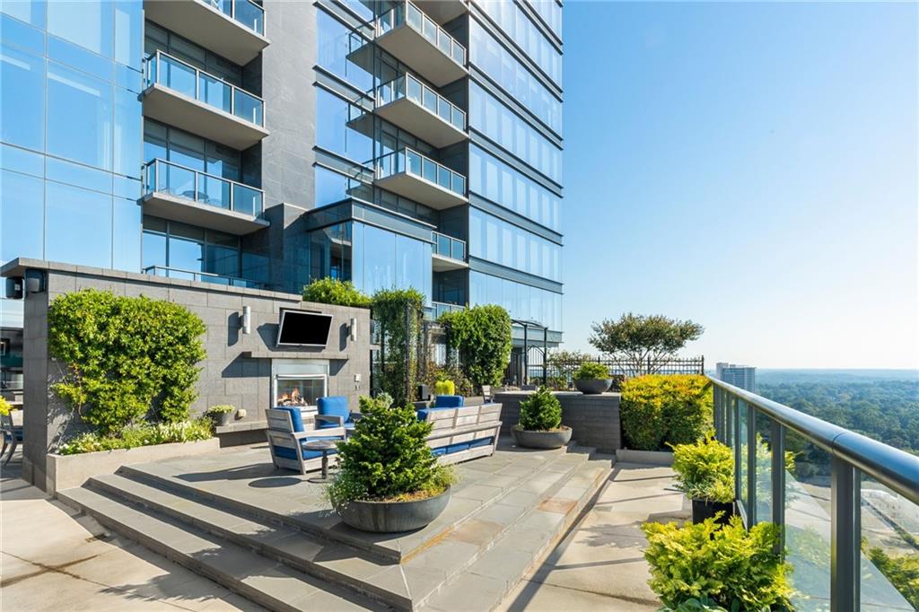 3630 Peachtree Road NE Unit 2204
