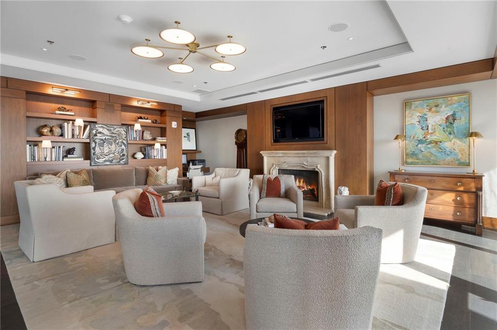 3630 Peachtree Road NE Unit 2204