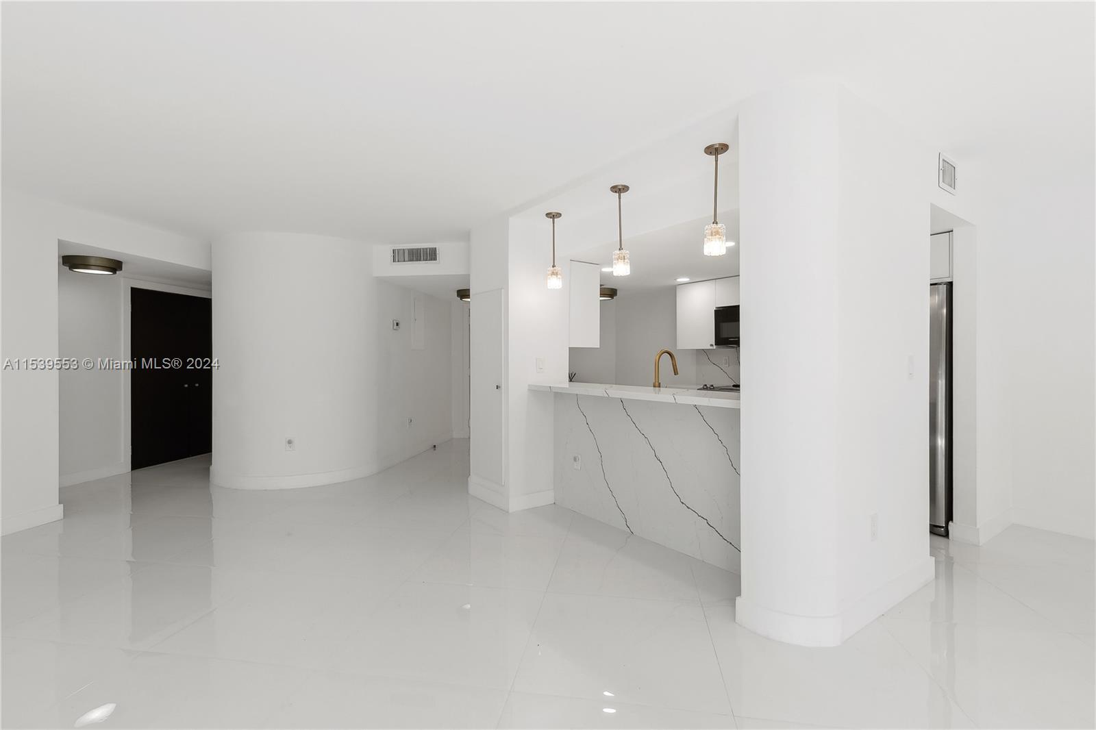 21085 NE 34th Ave # 1 Unit: 203-1