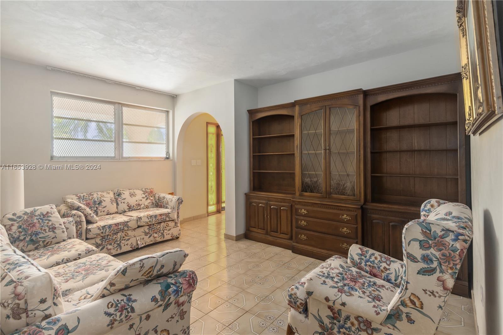 4390 SW 89th Ave