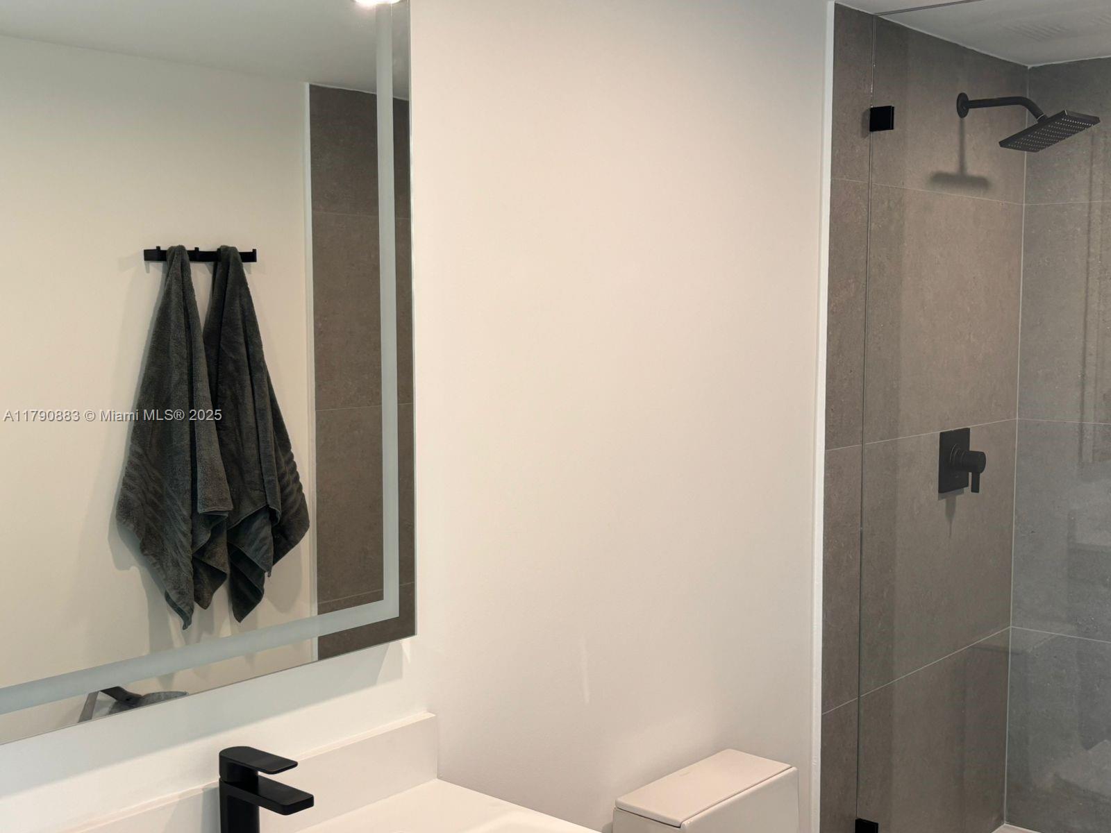 3400 SW 27th Ave # 201