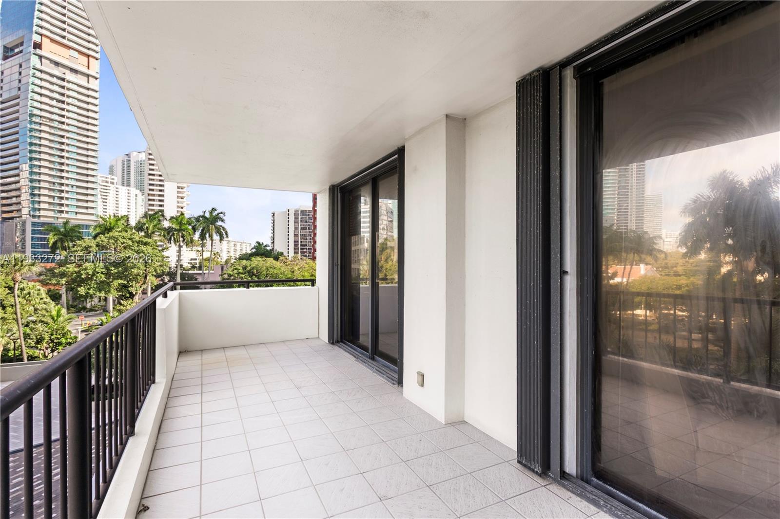 1581 Brickell Ave # 107