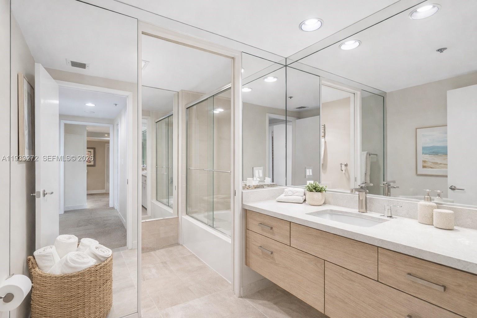 1581 Brickell Ave # 107