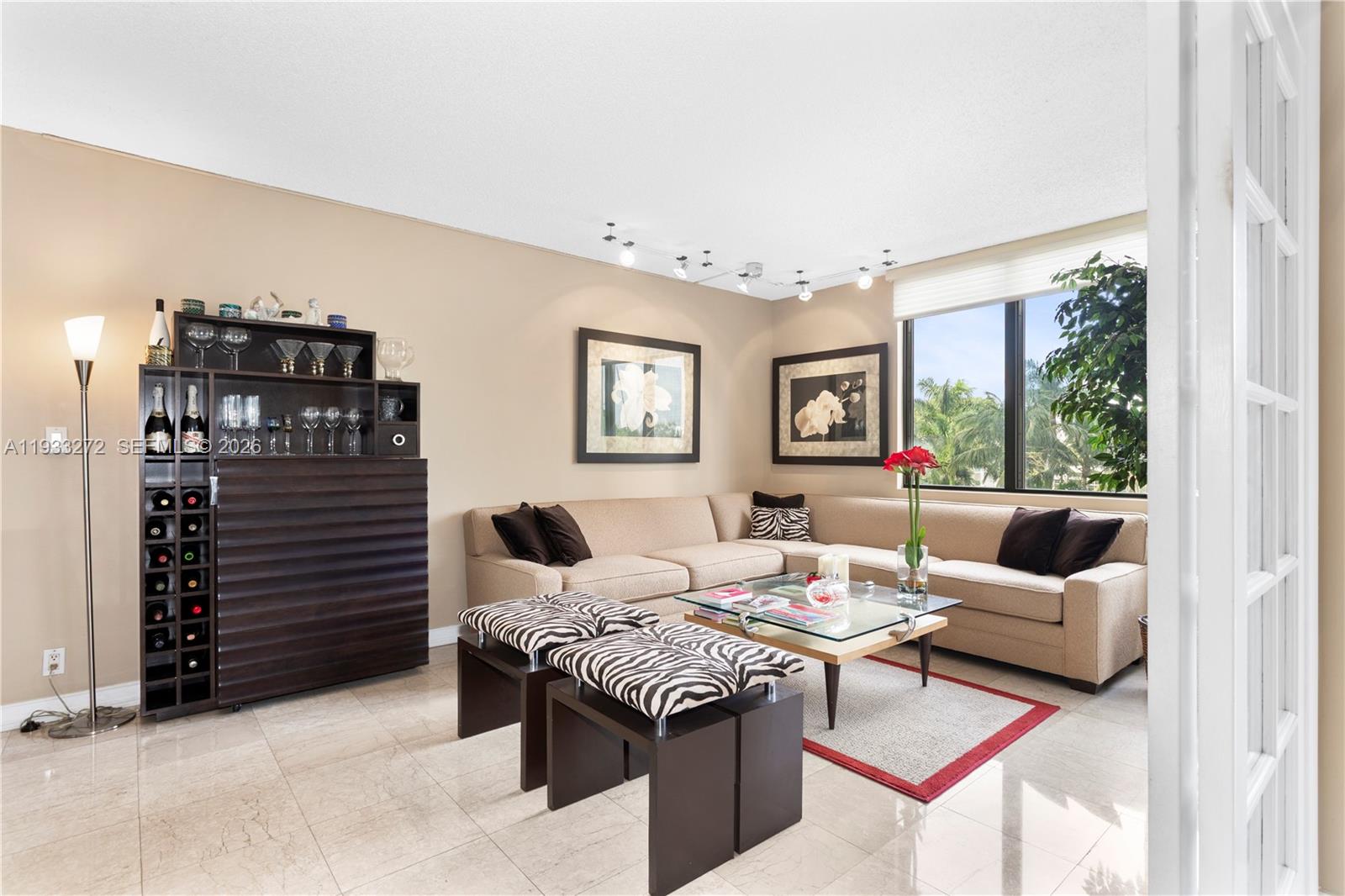 1581 Brickell Ave # 107