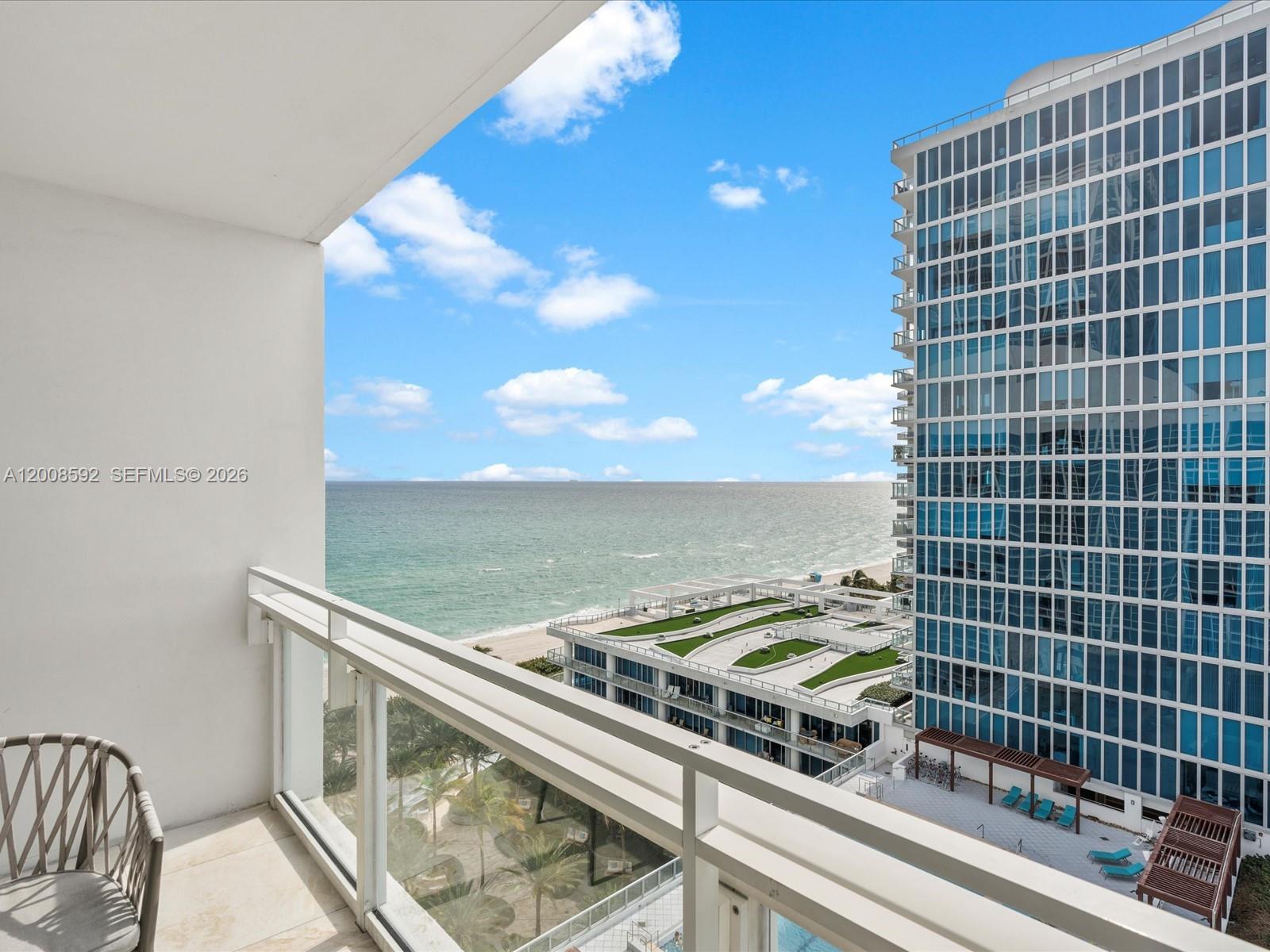 6801 Collins Ave # L Unit: 1402 Door 1412 L