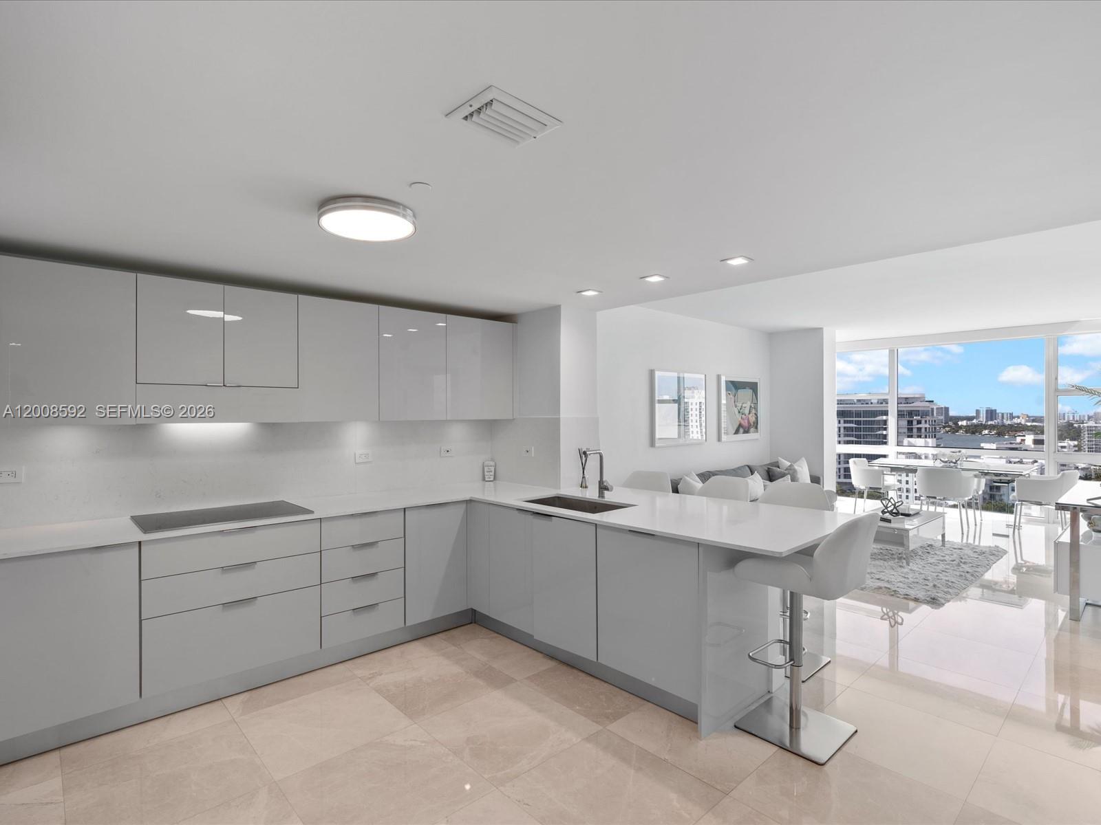 6801 Collins Ave # L Unit: 1402 Door 1412 L