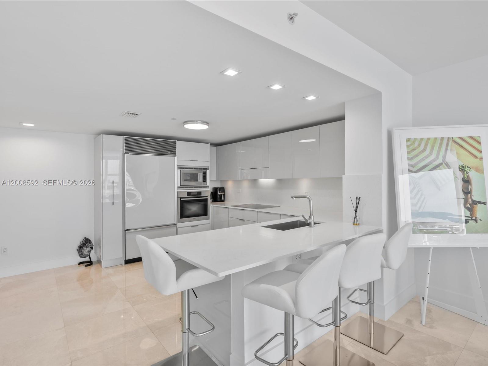 6801 Collins Ave # L Unit: 1402 Door 1412 L