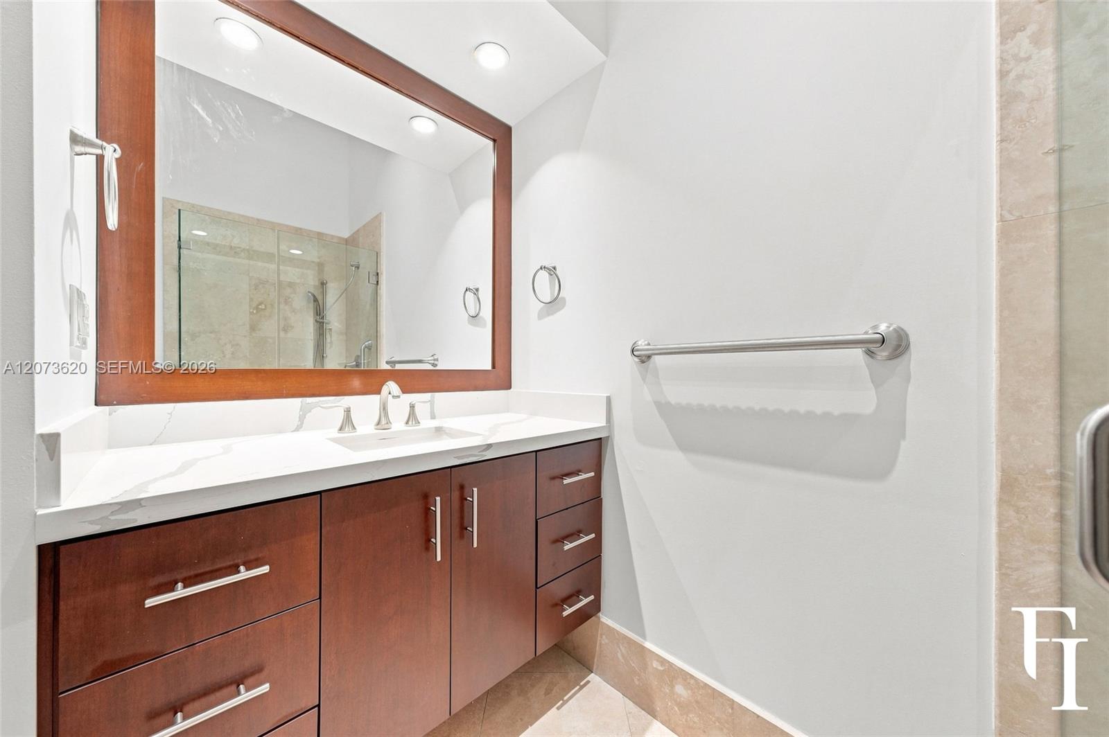 60 Edgewater Dr Unit: East