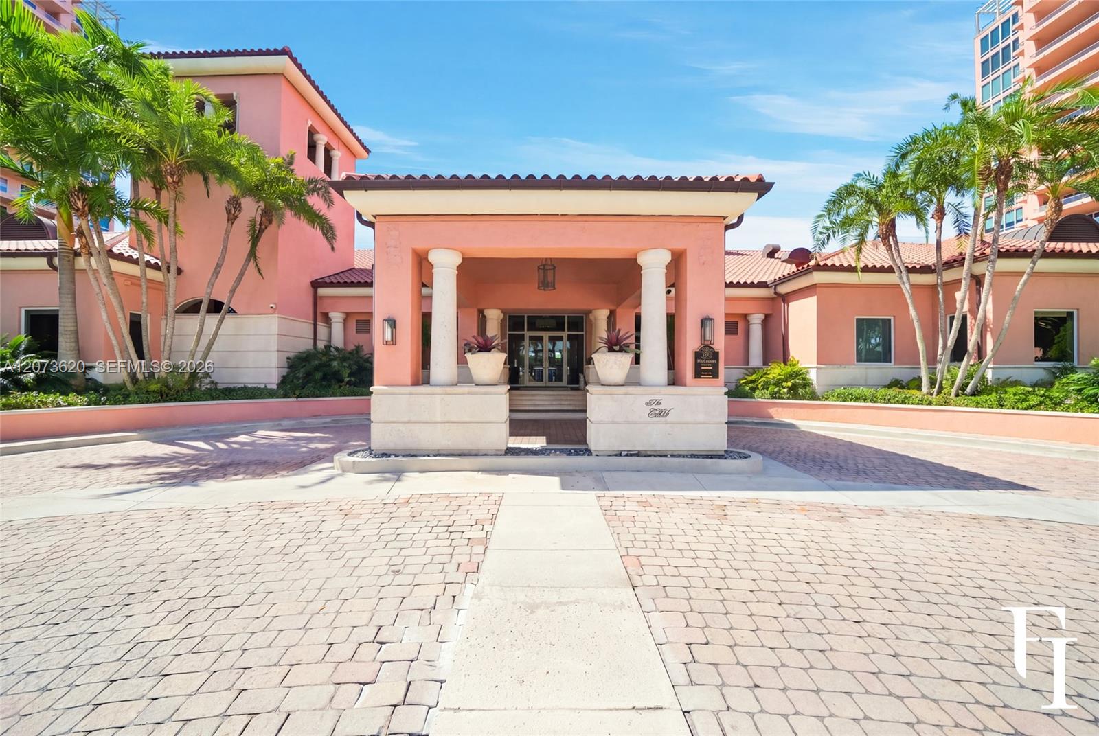 60 Edgewater Dr Unit: East