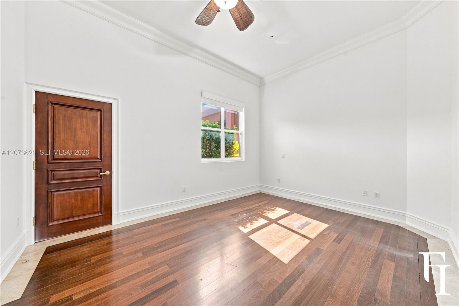 60 Edgewater Dr Unit: East