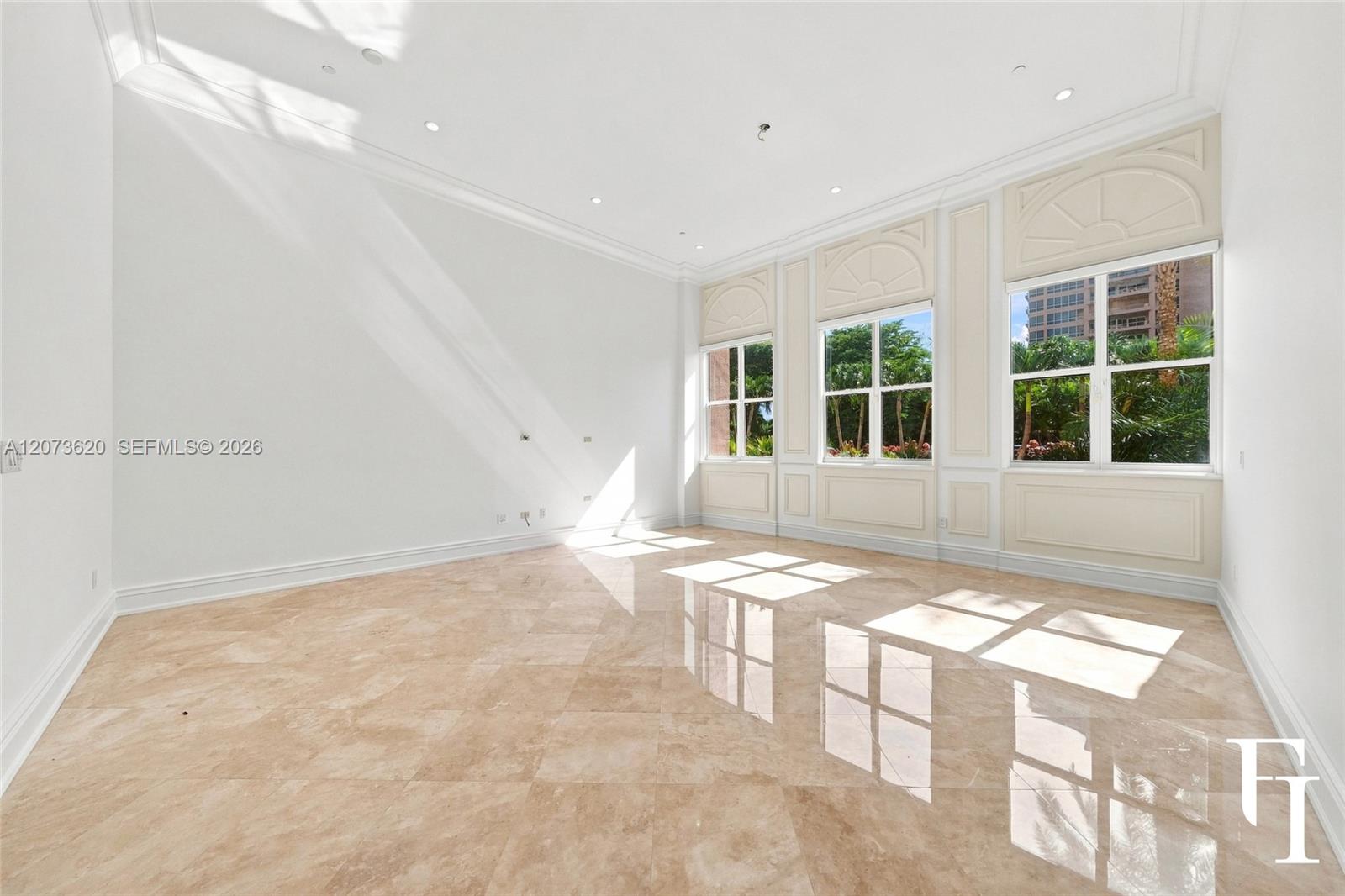60 Edgewater Dr Unit: East