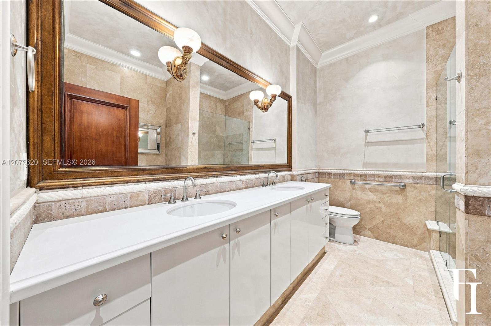 60 Edgewater Dr Unit: East