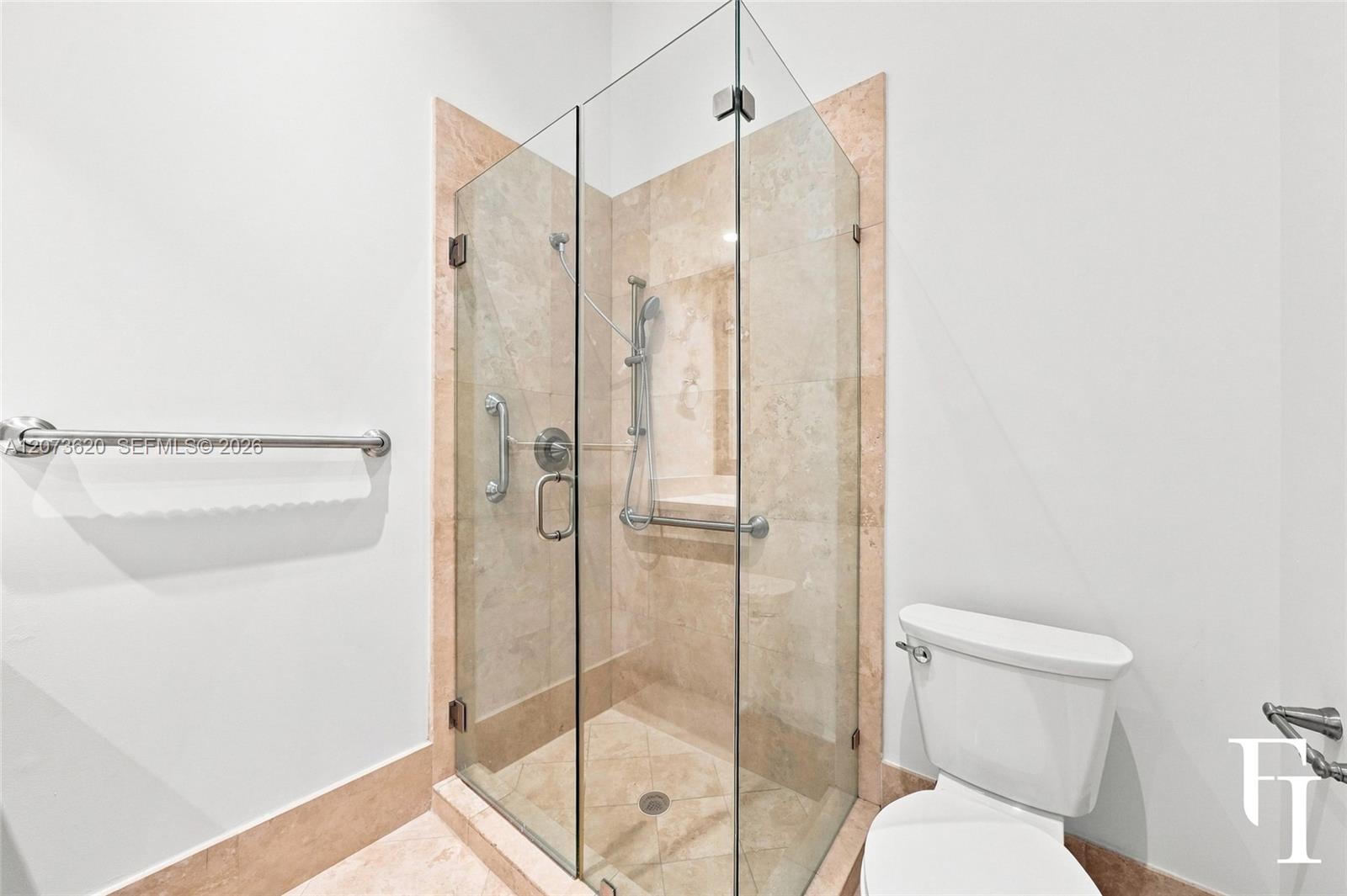 60 Edgewater Dr Unit: East