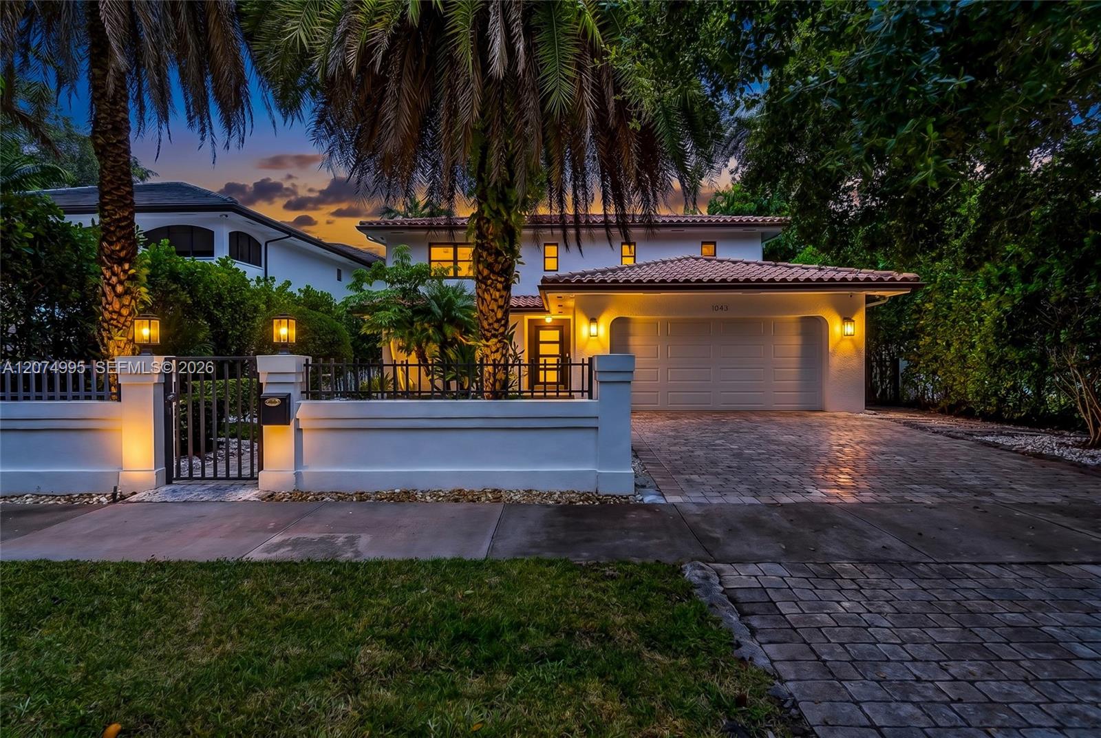 1043 Alfonso Ave
