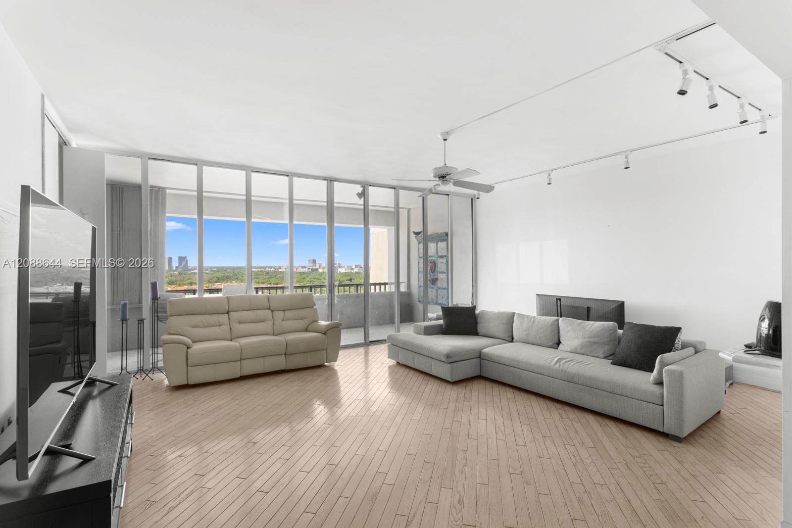 3 Grove Isle Dr Unit: CPH08